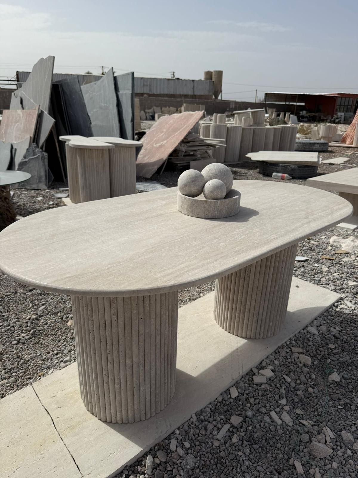 Table à manger arrondie